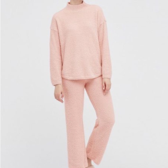 Uniqlo Other - Uniqlo Soft and Fluffy Loungewear Set | Mockneck Sweater and Pants Medium